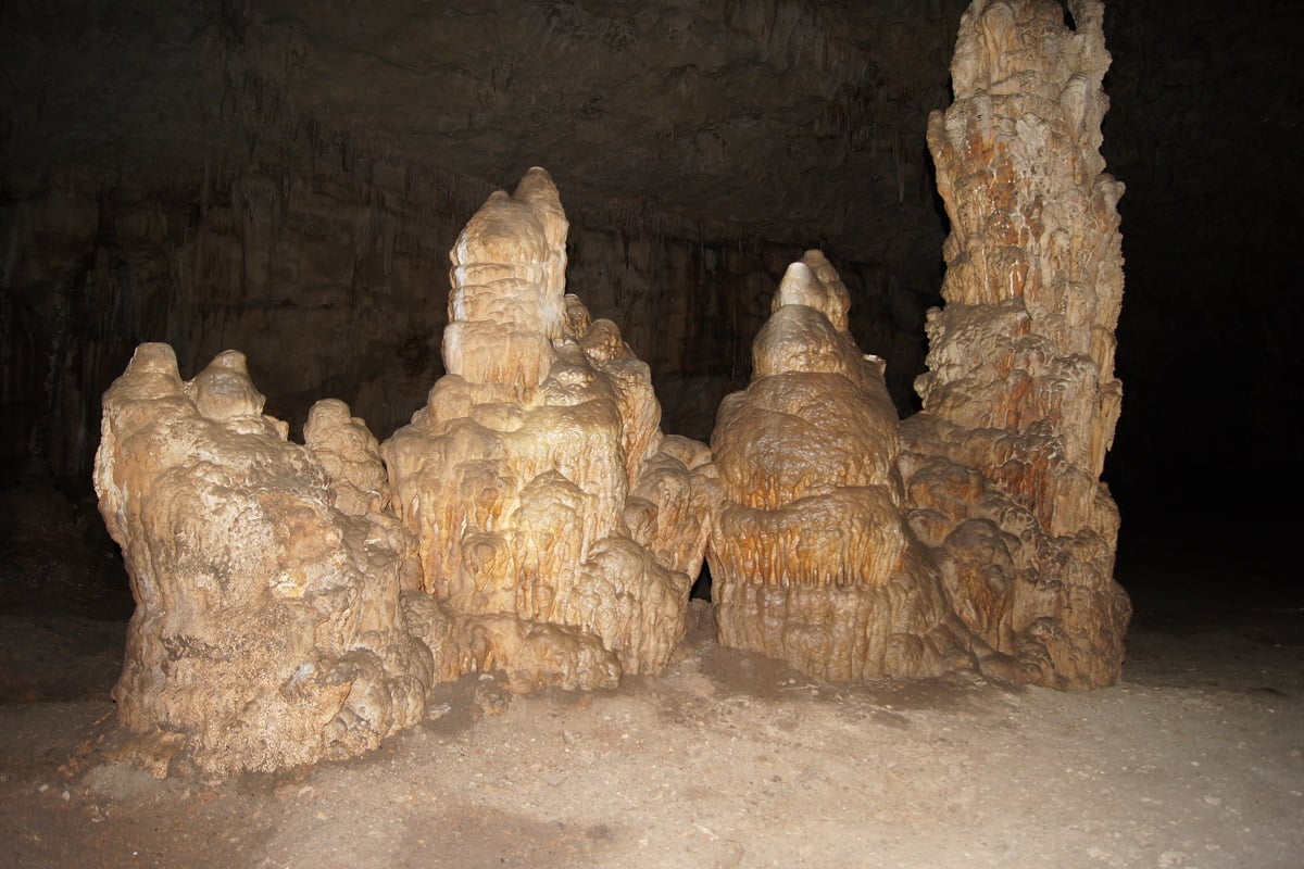 Stalagmites inside the prehistoric Bastoona cave in Barzan. (Photo: Goran Sabah Ghafour) 